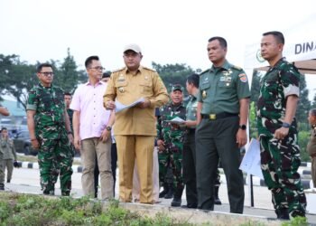 Bupati Bogor Rudy Susmanto bersama jajaran TNI saat meninjau lokasi yang akan dibangun venue berkuda di kawasan Stadion Pakansari, Cibinong, Kabupaten Bogor.(Dok.Diskominfo)