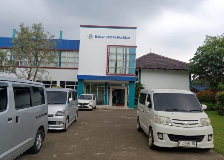 Puluhan Pelajar hingga Guru Bina Insani Diduga Keracunan Makanan