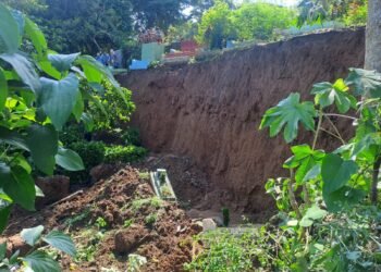 Pemakaman di Batutulis Longsor, 8 Makam Ambrol dan 11 Terdampak