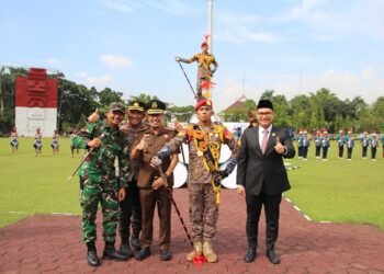 Momen Harkitnas, Ketua DPRD Sastra Winara Ajak Generasi Muda Bangkit dan Membangun Daerah 