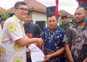 Ketua DPRD Sastra Winara Apresiasi Pemberian Serifikat Huntap Bencana Bogor Barat