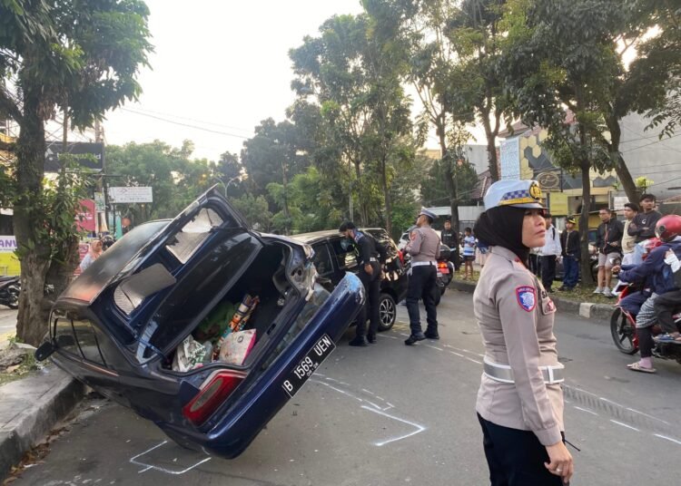Diduga Sopir Microsleep, Mobil Tabrak Mobil di Kota Bogor, Satu Orang Tewas