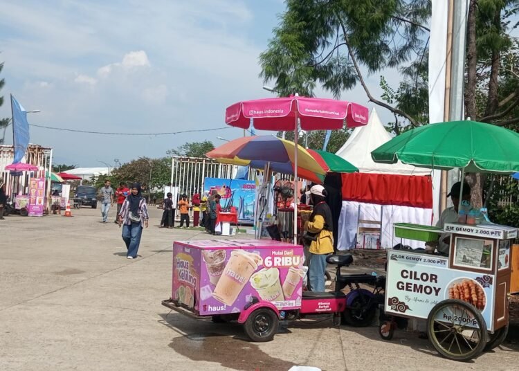 Pemilik Stand UMKM Keluhkan Pedagang Liar Masuk Kabogorfest Pakansari