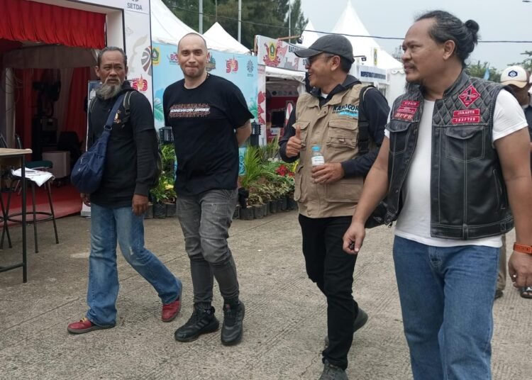 Bukan Tahunan, Artis Gary Iskak Minta Touring Motor Antik di Bogor Rutin Bulanan