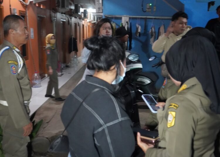 12 Wanita Diduga PSK Diamankan Satpol PP di Kos-kosan Cibinong 