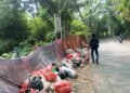 Sampah Berserakan di Sukaraja, Camat Klaim Bukan dari Warganya