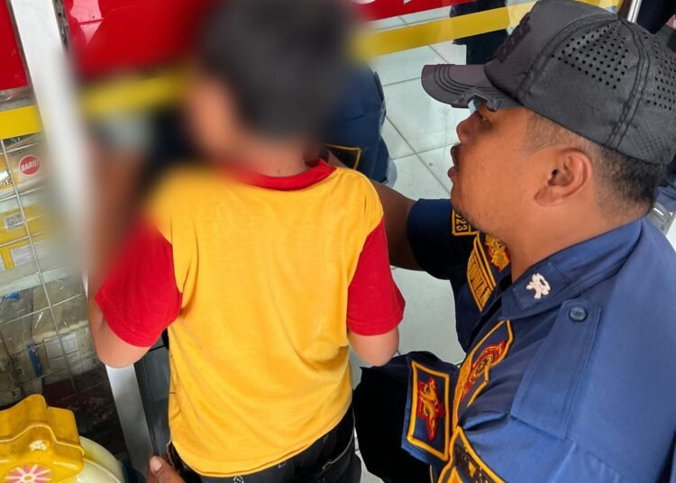 Jari Tangan Bocah 7 Tahun Terjepit Pintu Minimarket di Bojonggede, Damkar Evakuasi 10 Menit