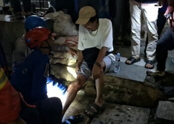 Hendak Menyeberang, Warga Gunungputri Terjebak di Rel Kereta Kota Bogor 