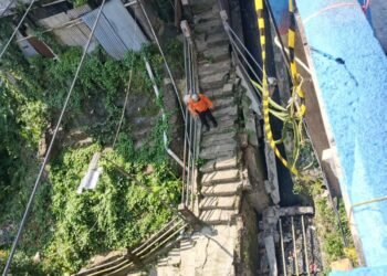 Jalan Setapak di Bawah Jembatan MA Salmun Longsor, Warga Diimbau Gunakan Jalur Alternatif