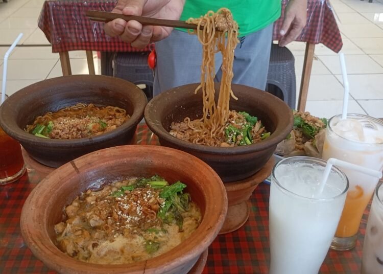 Mie Ayam Coet Special Chef Wawan Bogor, Sajian Unik Menggugah Selera