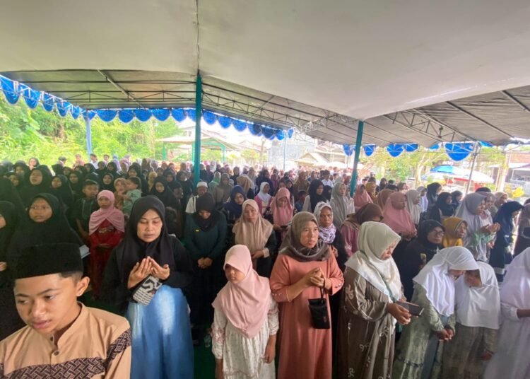 Kapalang Misteri Tebar Kebaikan Melalui Gelaran Bersholawat dan Santunan Yatim