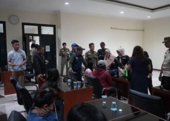 Terjaring Razia, 6 PSK di Tempat Karaoke Cibinong Diamankan Satpol PP 