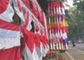 Jelang HUT RI, Penjual Bendera Mulai Ramai di Pinggir Jalan Kota Bogor