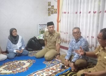 Takziah ke Rumah Duka, Dedie Rachim Ungkap Penyebab Kejadian TPAS Galuga