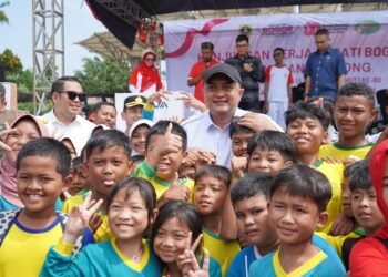 Rangkaian Kunjungan Kerja, Bupati Rudy Susmanto Tinjau Gebyar Pelayanan Publik Terpadu di Cibinong