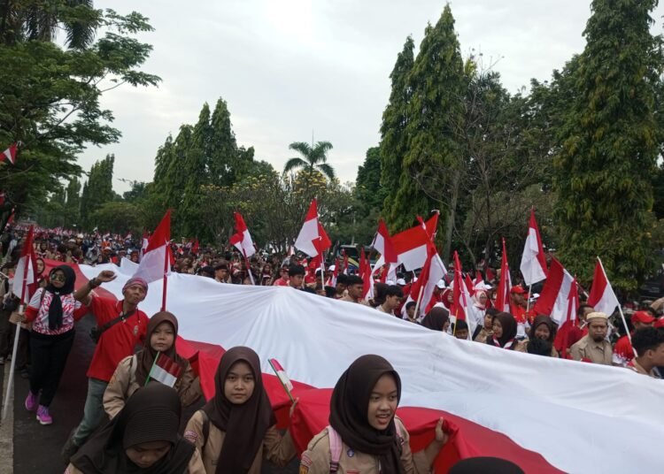 Puncak Rangkaian HUT RI, Pemkab Bogor Kirab Bendera Merah Putih Sepanjang 600 Meter