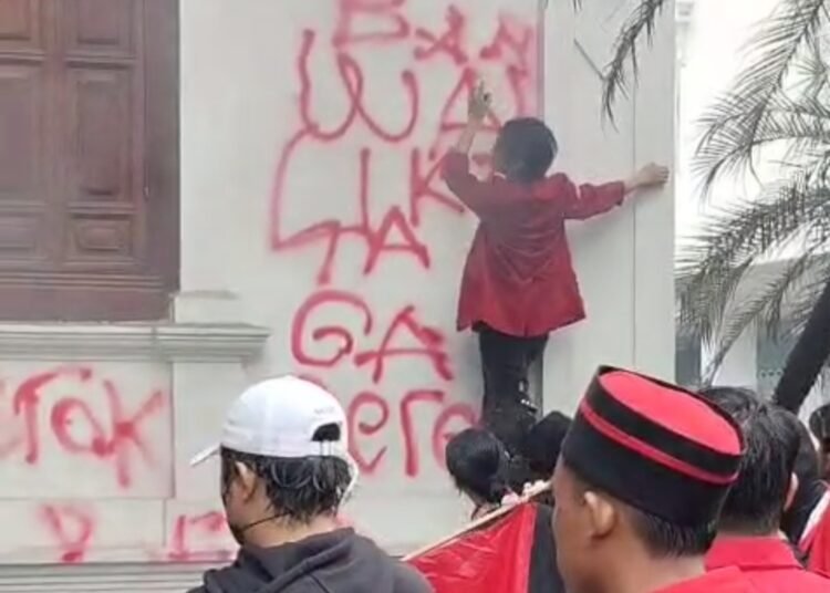 Diwarnai Vandalisme, Aksi Demo di Balaikota Bogor Diprotes Tim Ahli Cagar Budaya