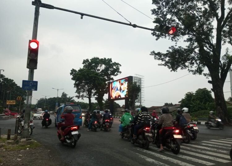 Lagu Ibu Pertiwi Menggema di Kawasan Pemda di Tengah Gelombang Demonstrasi 