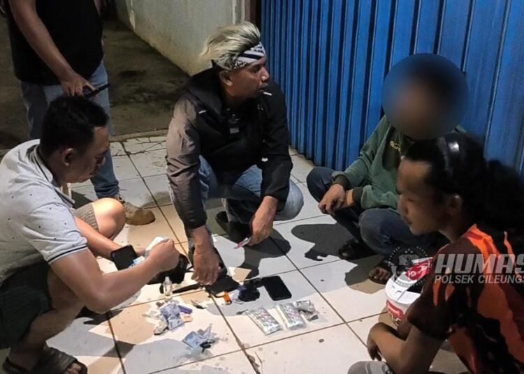 Asik “Ngefly”, Pria di Cileungsi Diamankan Polisi
