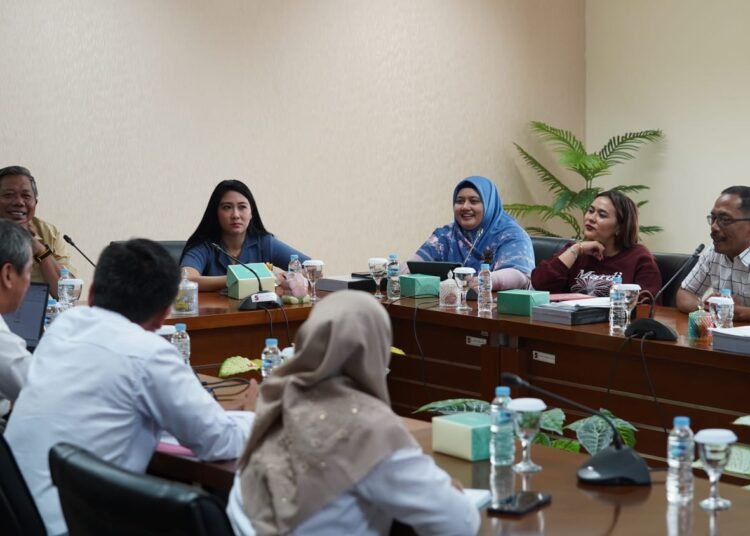 DPRD Komitmen Perhatikan Kesejahteraan dan Kebutuhan Tenaga Pendidik, Dorong Penambahan Anggaran di Sektor Pendidikan