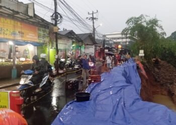 Kejadian 2022 Terulang, Jalan Cikampak-Gunung Salak Longsor Lagi