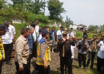 Tinjau Longsor Batutulis, Komisi V DPR RI Minta Penanganan Cepat dan Menyeluruh