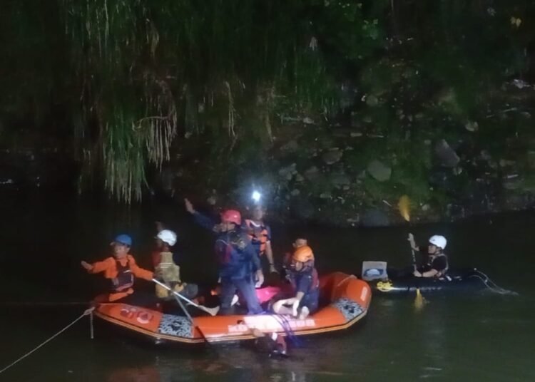 2 Remaja Tenggelam di Sungai Cisadane Kota Bogor Ditemukan Meninggal dalam Posisi Berpelukan