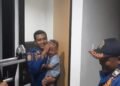 Heroik, Damkar Evakuasi Balita di Cileungsi yang Terkunci dalam Kamar