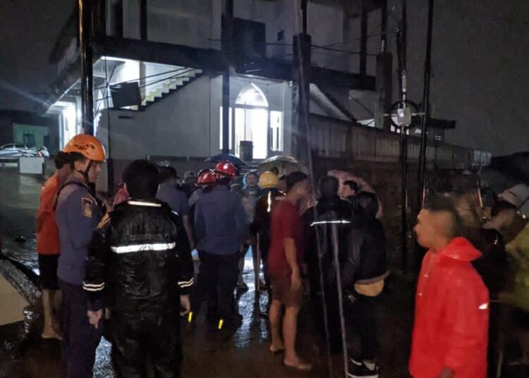 Asik Main Hujan, Bocah 10 Tahun di Bojonggede Hanyut Terbawa Arus Selokan