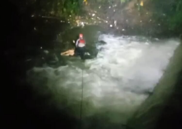 Coba Bunuh Diri, Pria di Katulampa Diselamatkan Petugas Damkar