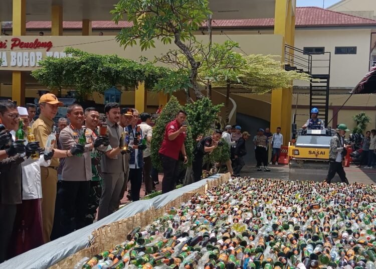 Satpol PP Kota Bogor Gencarkan Razia Miras Ilegal, Penjual Kena Tipiring