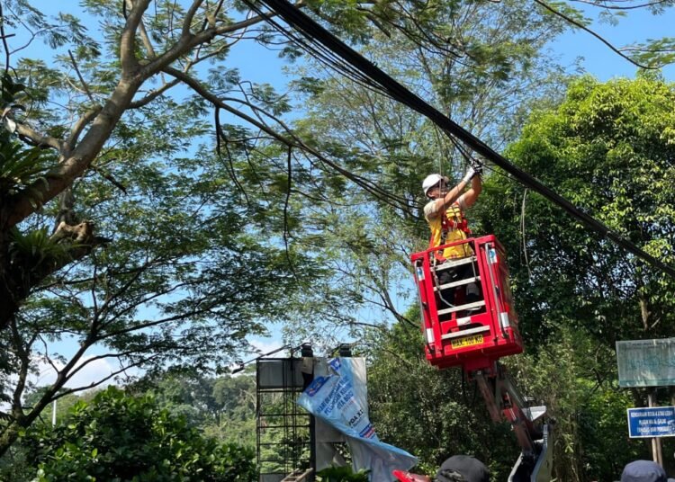 Pemkot Bogor Tertibkan Kabel Udara ke Tanah di Jalak Harupat