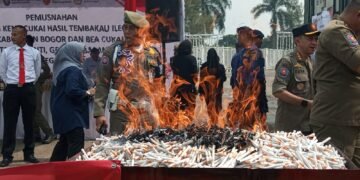 Negara Rugi hingga Rp1,4 Miliar, 1,8 Juta Batang Rokok Ilegal dan 13 Ribu Miras Dimusnahkan