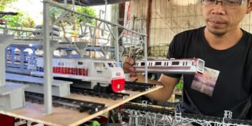 Mengintip Miniatur KAI Commuter Line Karya Perdana Jakaria