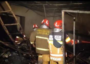 Toko Material di Kayumanis Kota Bogor Hangus Terbakar 