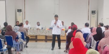 Tinjau Penyaluran Bansos di Cibinong, Mensos : Jangan Dipakai Judol!