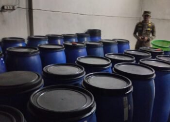 Rumah Produksi Alkohol “Fek Ciu” Dibongkar, Kadarnya Capai 35 Persen