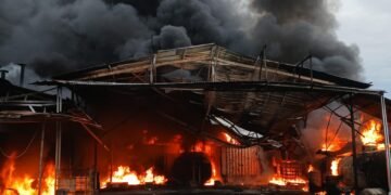 Kebakaran Gudang Oli Bekas di Gunungputri, Pemadaman Capai 14 Jam