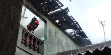 Diduga Dipicu Ponsel yang Dicas, Rumah di Bogor Utara Terbakar