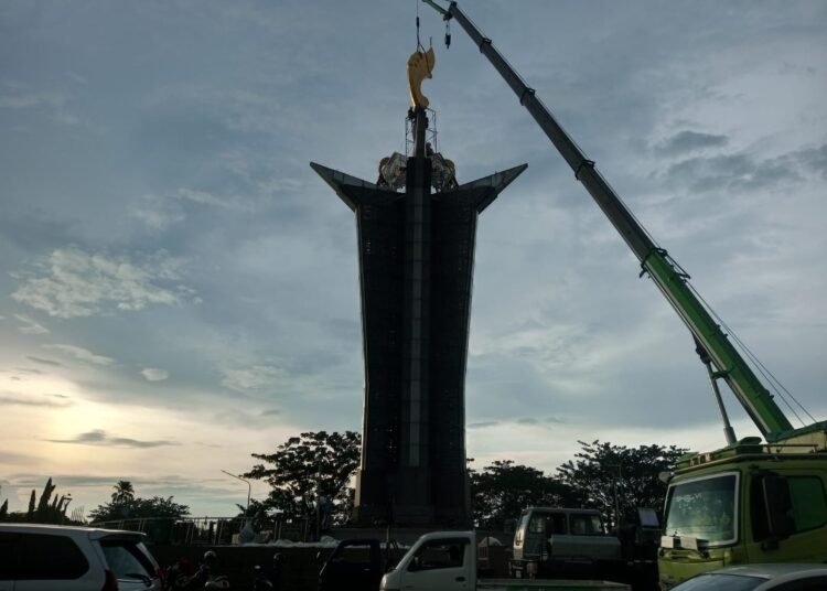 Kujang Senilai Rp1 Miliar Dipasang di Tugu Pancakarsa, Tingginya Capai 14 Meter