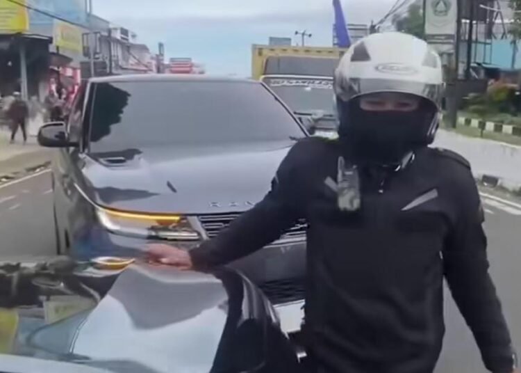 Polres Telusuri Oknum Pengawal Mobil Mewah di Puncak