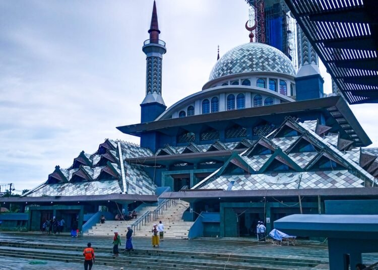 Tak Tepat Waktu, Pemkab Bogor Siap Denda Kontraktor Masjid Nurul Wathon