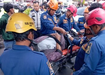 Pemotor di Cibinong Terseret Mobil Berkecepatan Tinggi, Alami Luka di Kepala