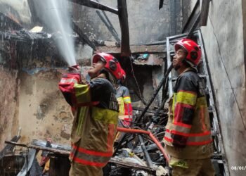 Rumah Makan Padang di Bogor Selatan Dilalap Si Jago Merah