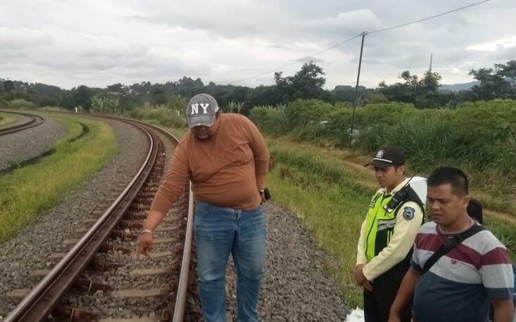 Fokus Ngejar Layangan, Bocah 8 Tahun di Cigombong Tertabrak Kereta