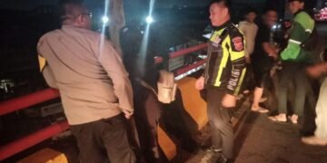 Polisi Selamatkan Wanita yang Hendak Bunuh Diri di Fly Over Cileungsi