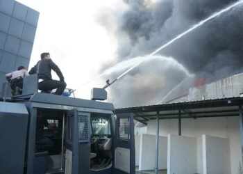 Kebakaran Toko Serbaguna di Cianjur, Damkar hingga Water Cannon Dikerahkan