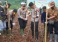 Kapolres Cianjur Pimpin Penanaman Jagung Serentak Dukung Program Ketahanan Pangan