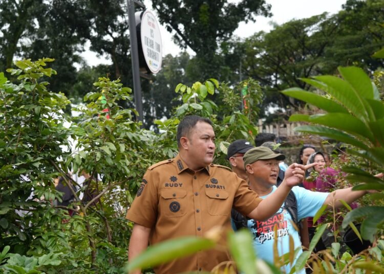 Bupati Bogor Mulai Operasikan Pasar Petani Garuda, 71 Lapak Tanaman Dijajakan
