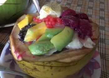 Es Goyobod Batok Kelapa Viral di Cianjur Ramai Diburu Saat Akhir Pekan